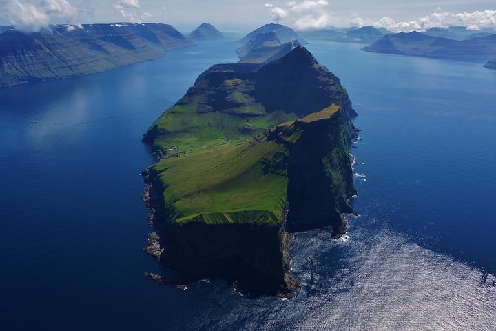 Private Tour - Fantastic Kalsoy Island & Kallur Lighthouse Tour