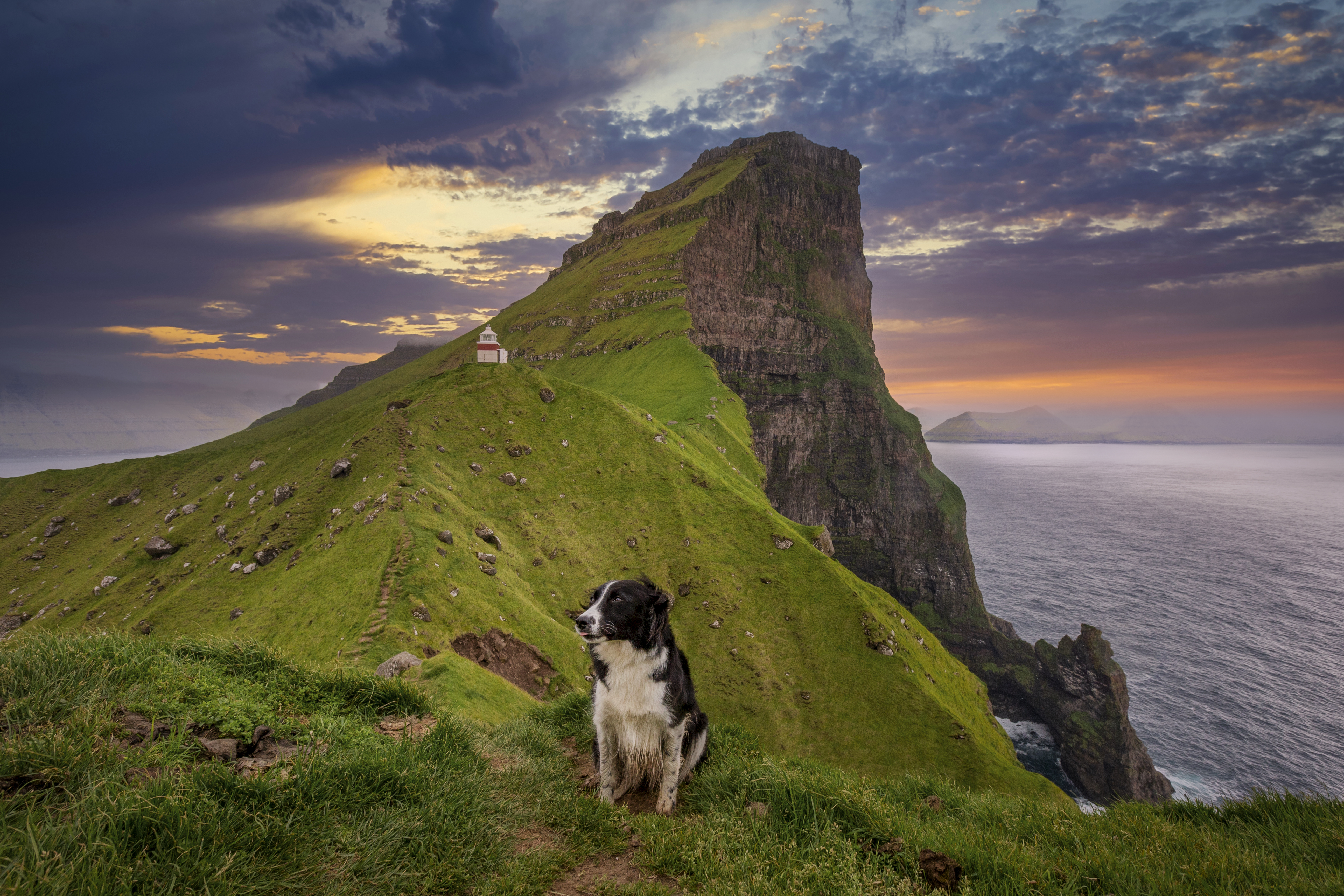 Kalsoy Island: Private Kallur Lighthouse Hike & Tour - Epanoui Travel